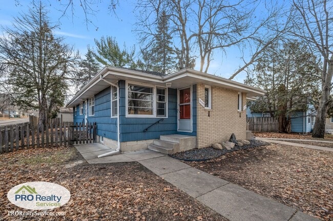 Building Photo - 4359 7th St NE