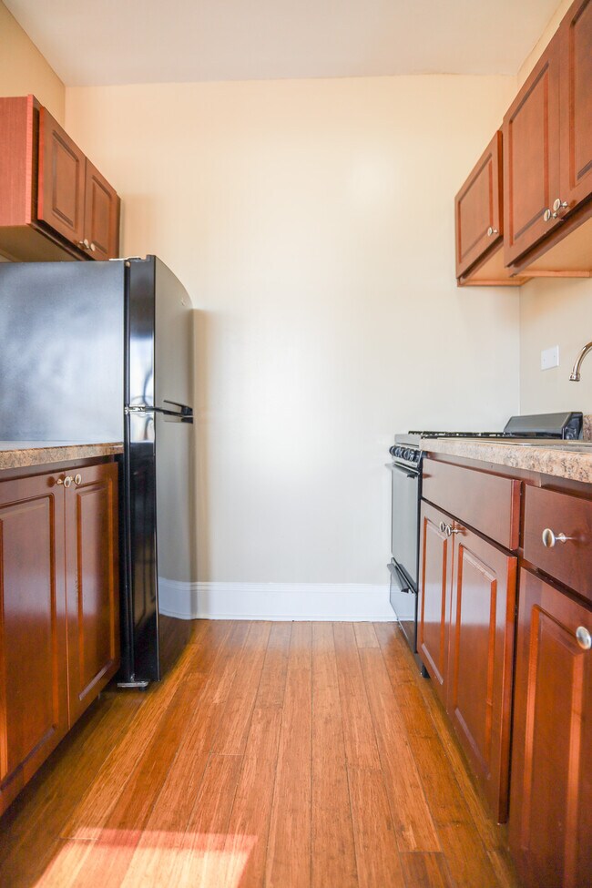 5320 S Cornell Ave Unit 401