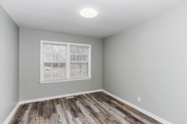 Photo - 1 BR, Section 8 Available