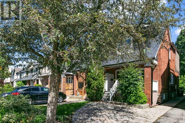 Photo - 484 Merton St