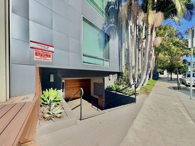 Wilshire Embassy Apartments