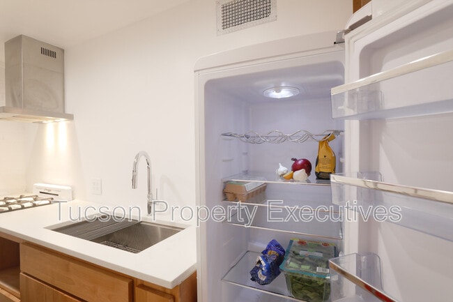 Photo - 419 E Lester St