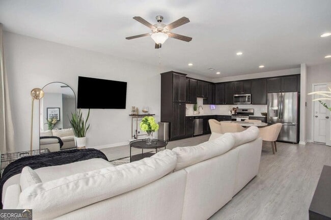 Photo - 1961 James Red Moore Blvd