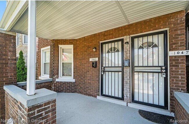 Photo - 1045 Casgrain St