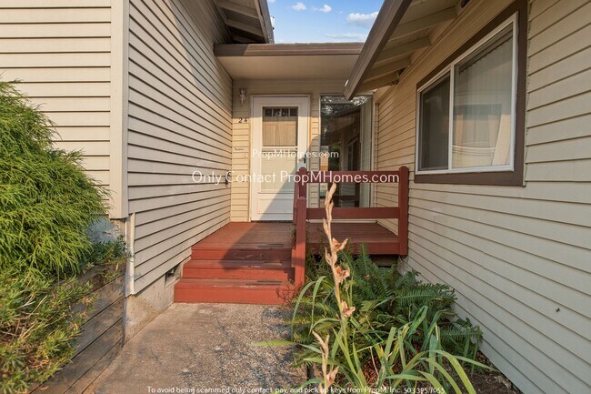 Photo - 22-24 SE 133rd Avenue Unit 24 SE 133rd Avenue