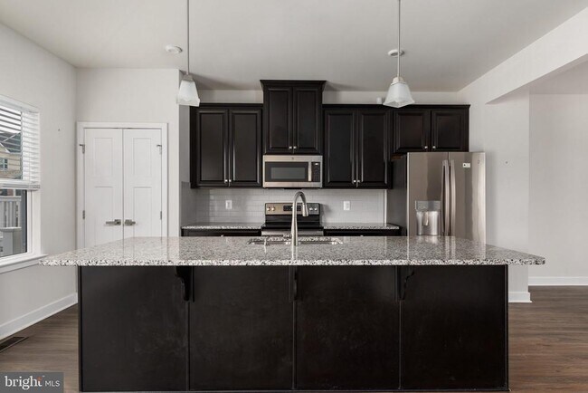 Photo - 103 Twinleaf Way