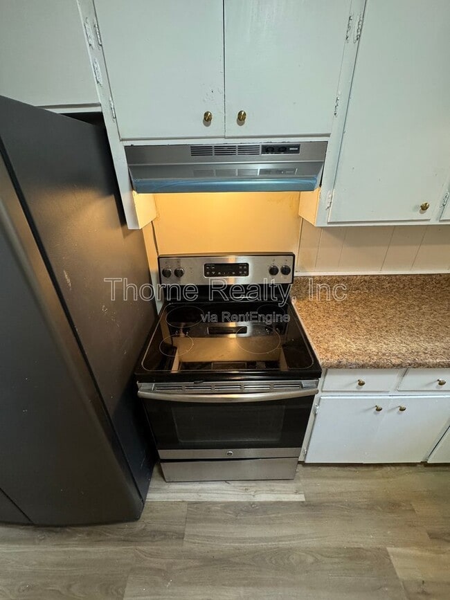 Photo - 313 Ferndale Dr