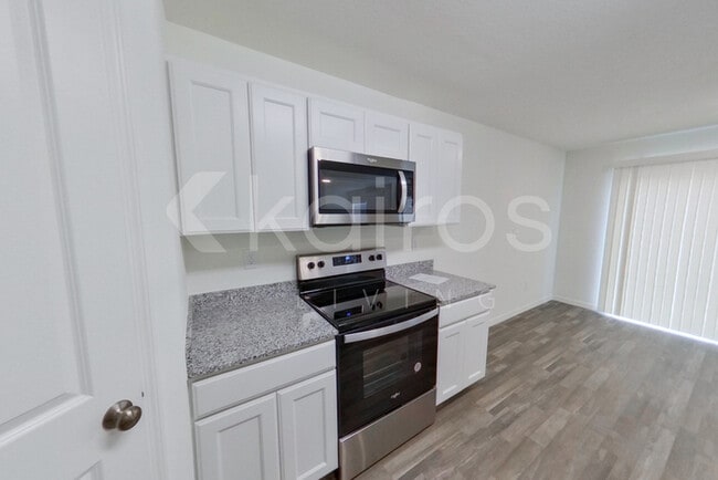 Photo - 1148 Vinita Ave