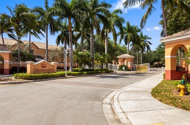 Building Photo - 8623 SW 23rd Ct Rental