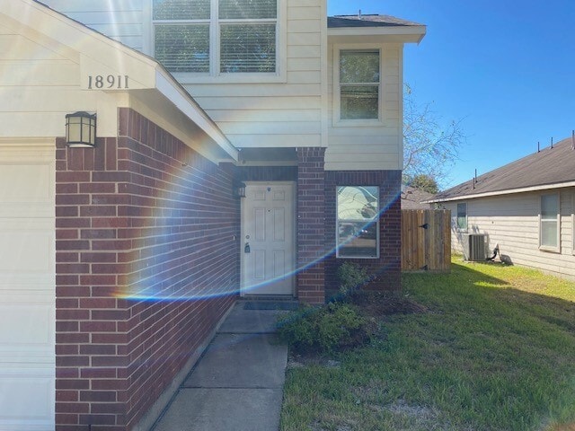 Building Photo - 18911 Brownstone Mills Dr