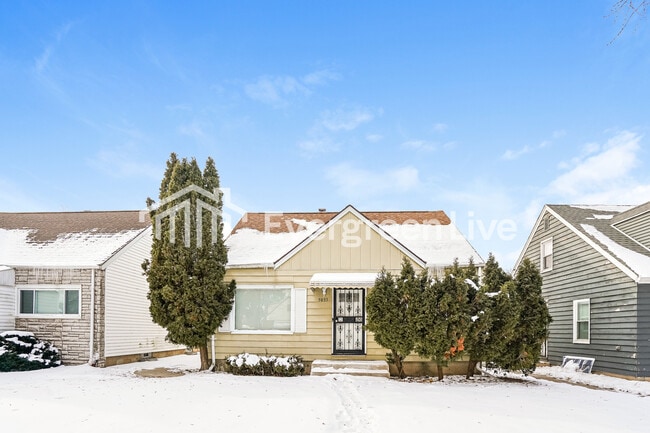 Building Photo - 5055 N 24th St