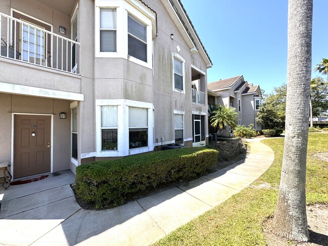 Building Photo - 18022 Villa Creek Dr