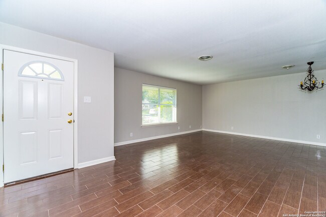 Photo - 447 Brees Blvd