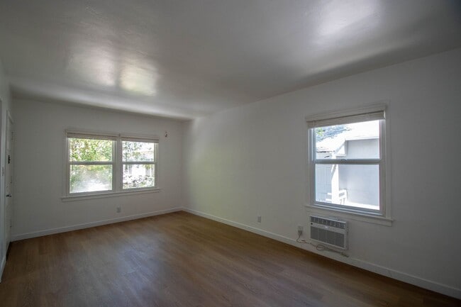 Photo - 14437 Dickens St Unit 14439