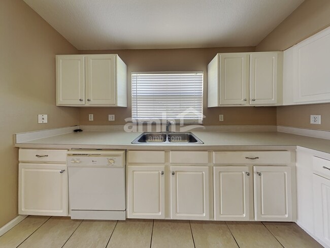 Photo - 1107 Summer Breeze Dr