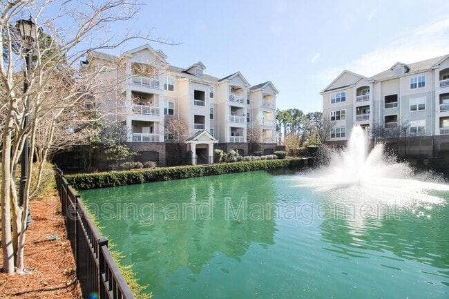 Building Photo - 2244 Ashley Crossing Dr Unit 523 Rental