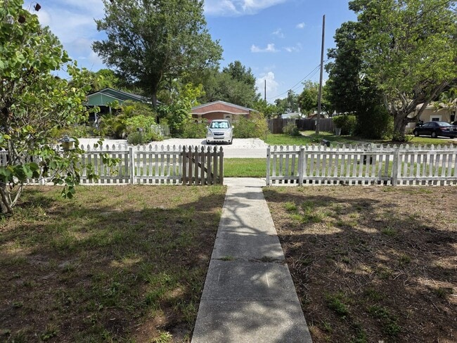 Photo - 2 Bedroom Single Family Home in Central Gulfport