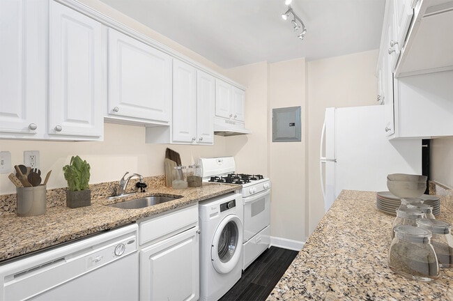 Photo - Courts of Madison