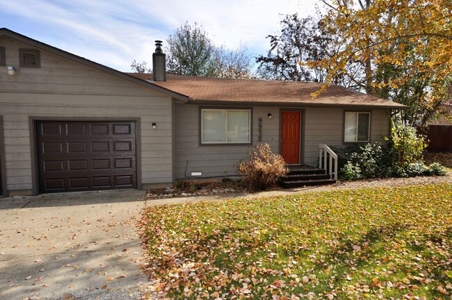 Building Photo - 2 bed 2 bath Hayden rancher duplex