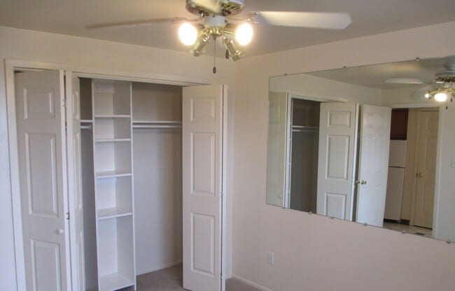 Photo - TOP FLOOR South Boulder 1 BD AVAILABLE NOW... Unidad 660-302
