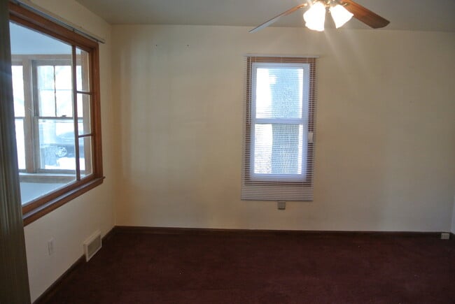 Photo - 4 Bedroom House!