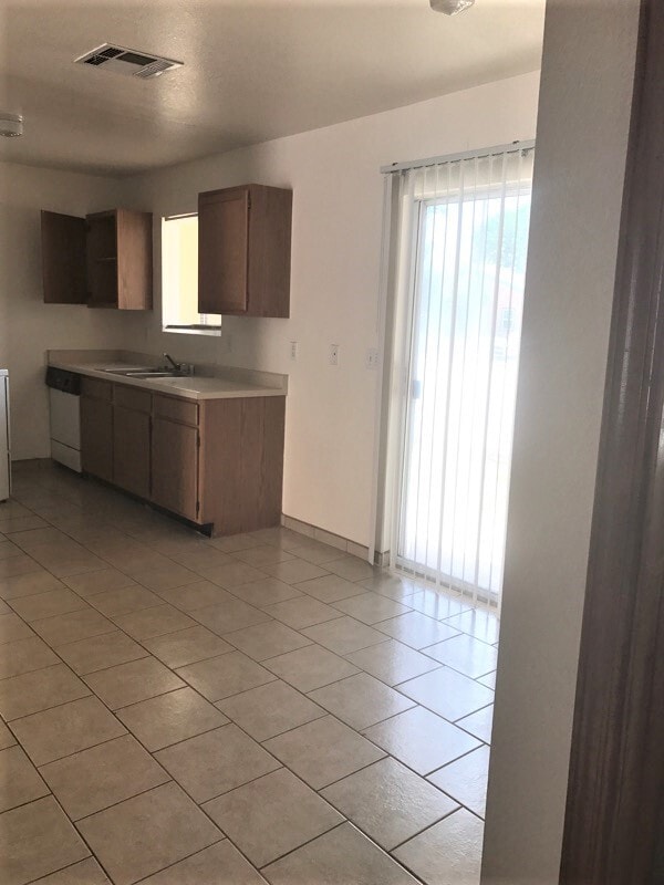 NMSU Miltons Place Apts! - NMSU Miltons Place Apts!