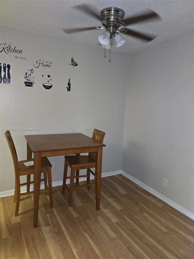 Photo - 314 S J St Unit 7