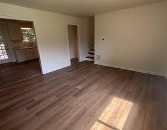 Photo - 600 Park Ln