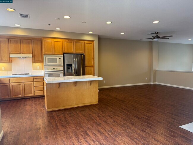 Photo - 2728 Ashwell Ln