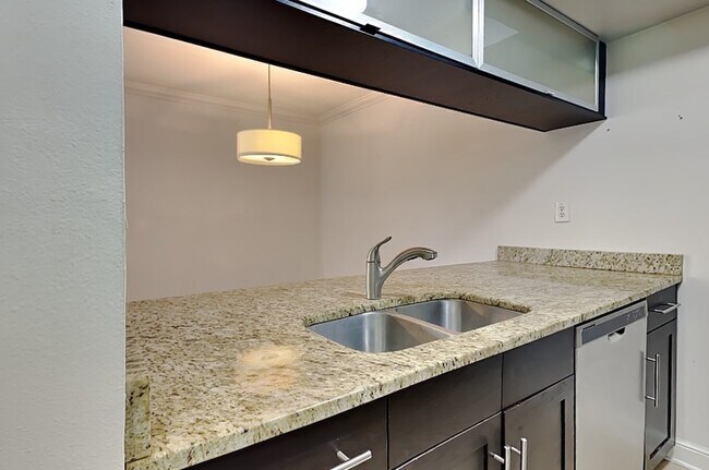 3102 W Horatio St Unidad 24
