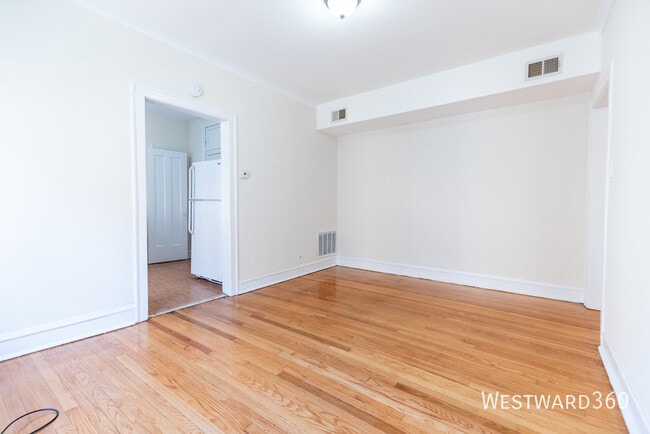 Photo - 6509 N Hoyne Ave Unidad 1N