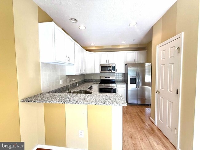 3306 Woodspring Dr