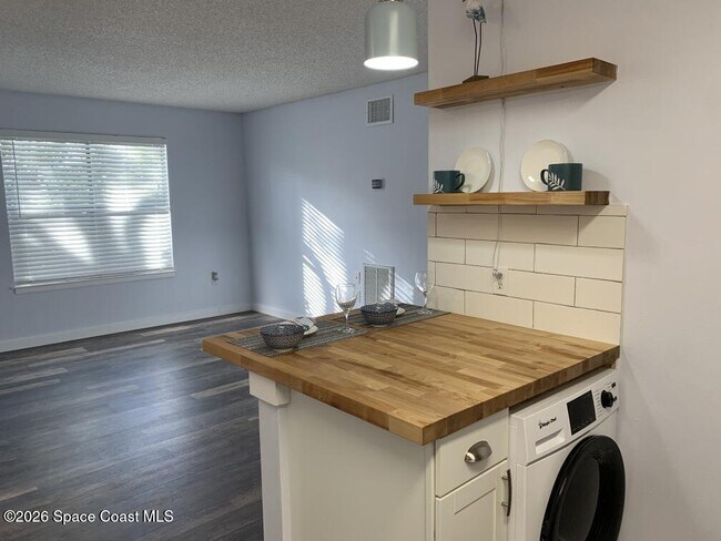 Photo - 225 S Tropical Trail