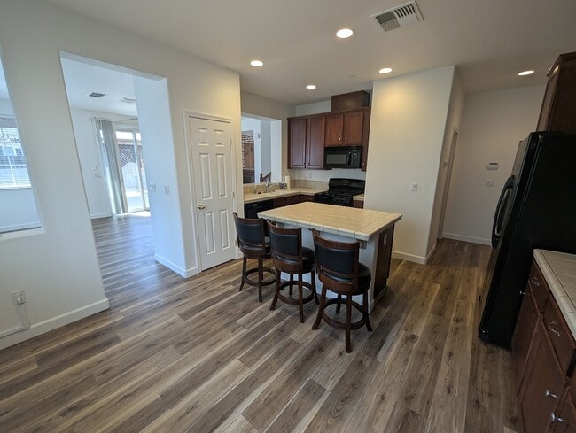 Photo - 910 Sierra View Cir Unit 2
