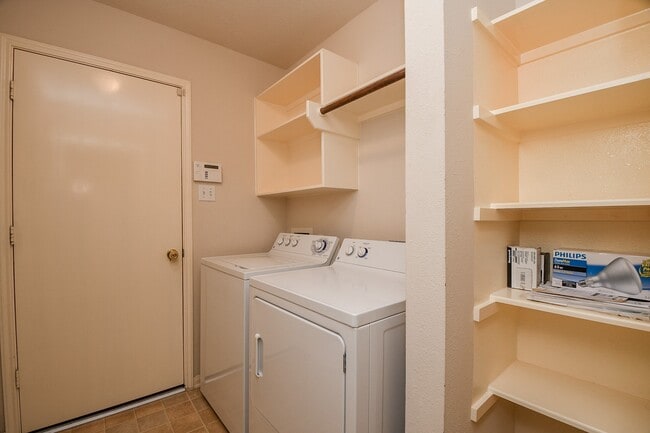 Photo - 7218 Fox Hall Ln