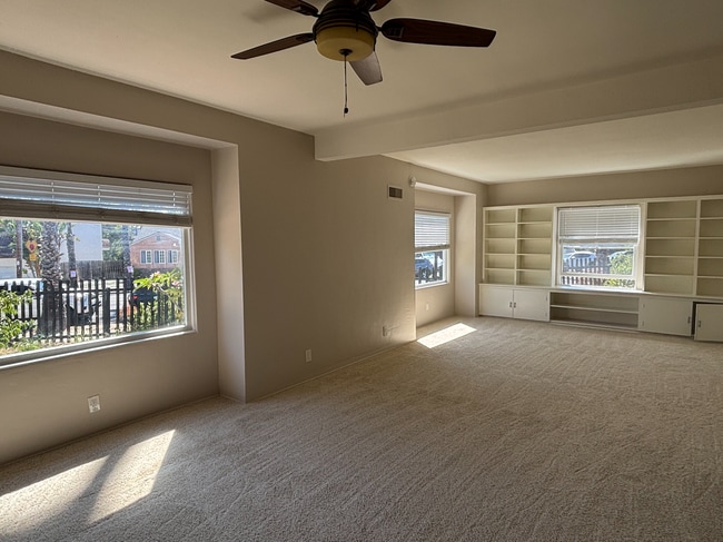 Building Photo - Tyler &amp; Maryland Duplex Unit 4167 Maryland Street Rental