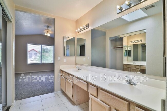 3622 W Wagoner Rd