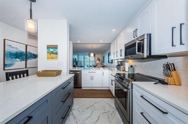6083 Bahia Del Mar Cir N Unit 159