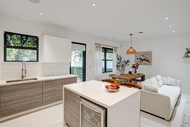 Photo - 650 NE 193rd Terrace