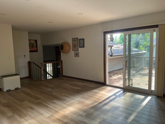 1432 Barry Ave