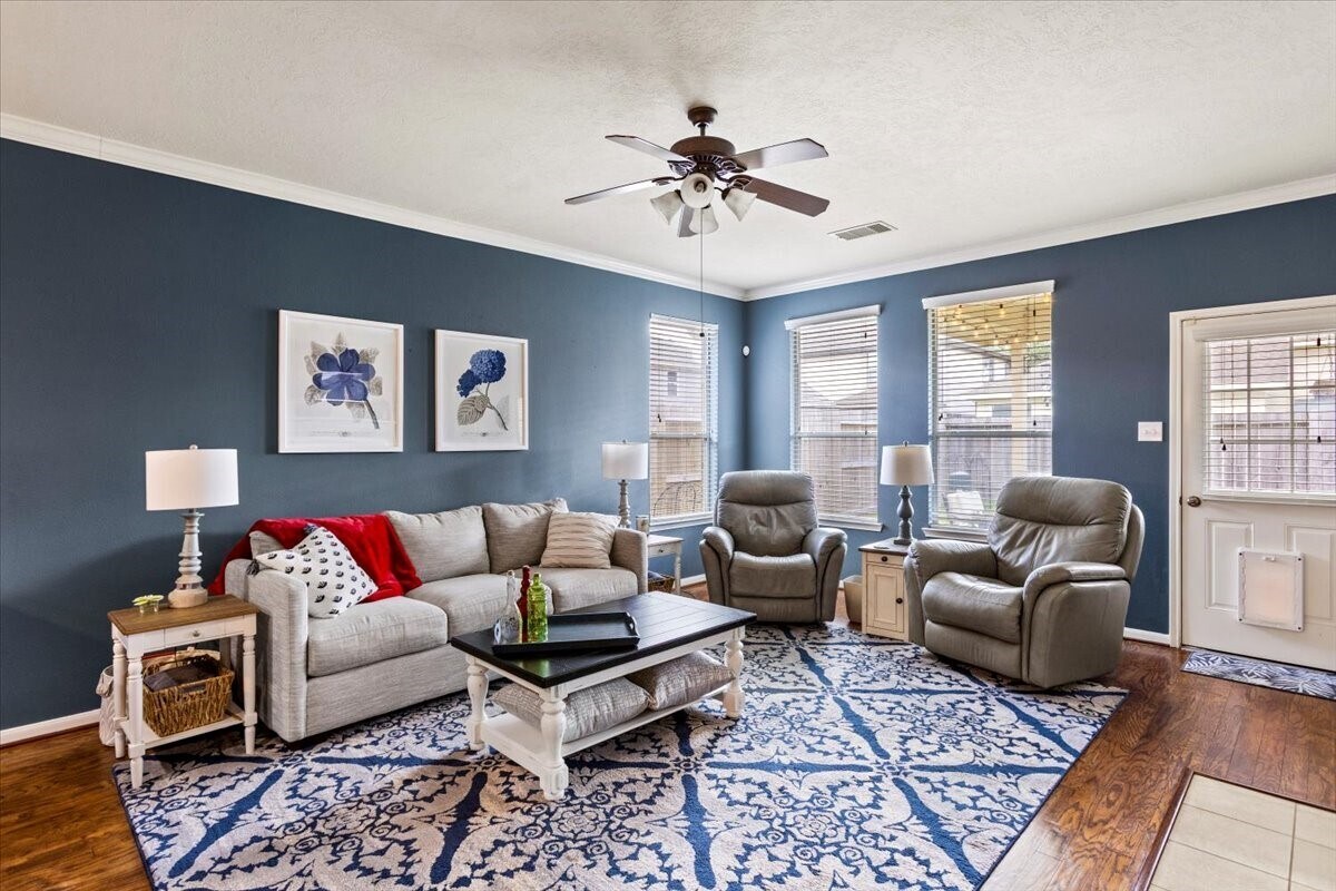 Photo - 4472 Gerona St
