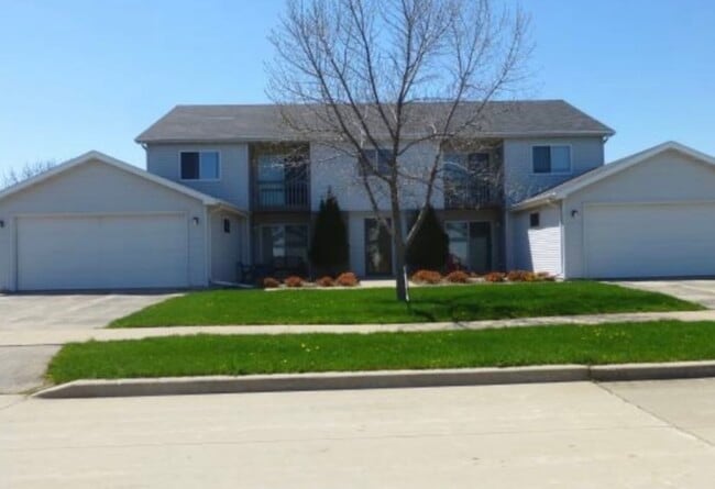Building Photo - 4415 Soda Creek Rd Unit 2BR Lower