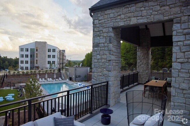 Building Photo - 9132 Senator Royall Dr Unit B1 Rental