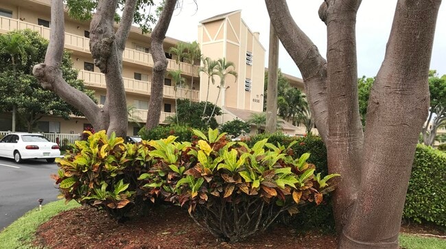 Photo - 6936 Huntington Ln Condo Unit 405