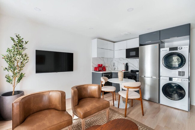 Photo - 335 E 22nd St Unidad ID1375250P