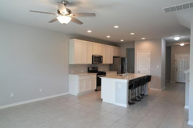 Photo - 808 Alta Wy