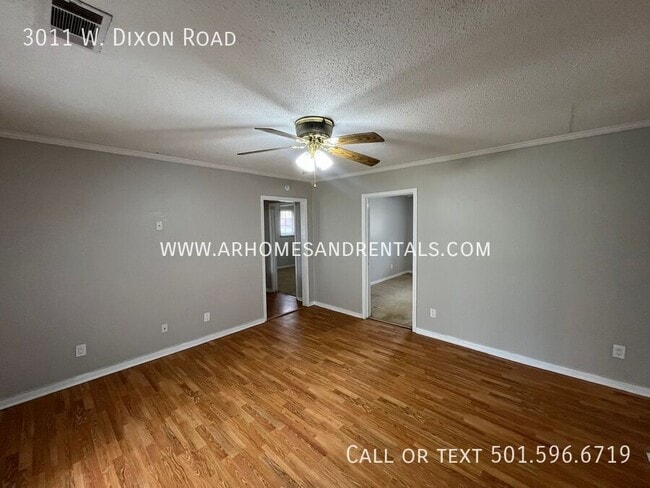 Photo - 3011 W Dixon Rd