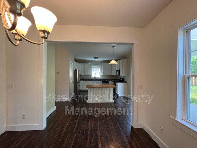 Photo - 153 Leeward Ln