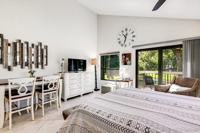 Photo - 11863 Wimbledon Cir Unit 527