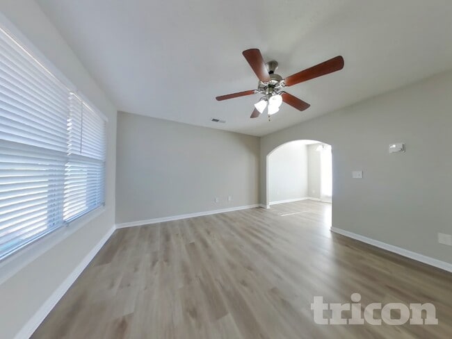 1301 Rainglen Cove